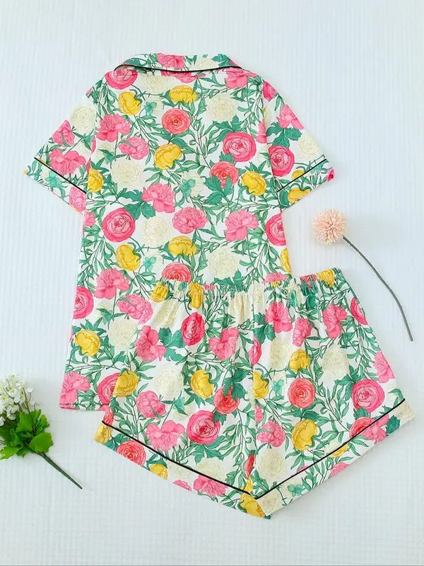 Two-piece Set Women's All Over Floral Print Button Front  Pocket Shirt & Shorts Pajama, Casual Comfy Short Sleeve Lapel Neck Top & Shorts Pajama Set, Ladies Sleepwear for All Seasons