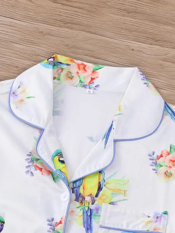 Women's All Over Bird Print Shirt & Elastic Waist Shorts Pajama Two-piece Set, Casual Comfy Short Sleeve Lapel Neck Top & Shorts Pajama Set, Ladies Sleepwear for All Seasons, Loungewear, Pajamas