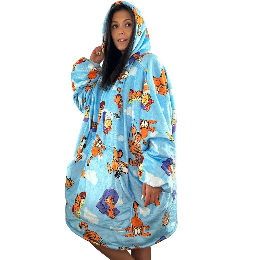 Garfield Oversized wearable Blanket Hoodie – Cozy Sherpa Hoodie with Classic Comic Print unisex snuggle for adults and kids