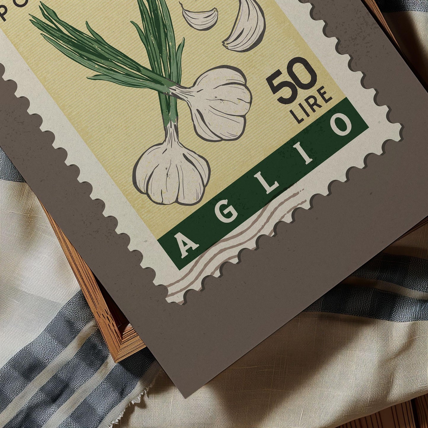 Garlic Wall Art, Retro Stamp Poster | Retro Kitchen Print | Italian Food Art Print, Trendy Kitchen Decor, Unique Food Gift
