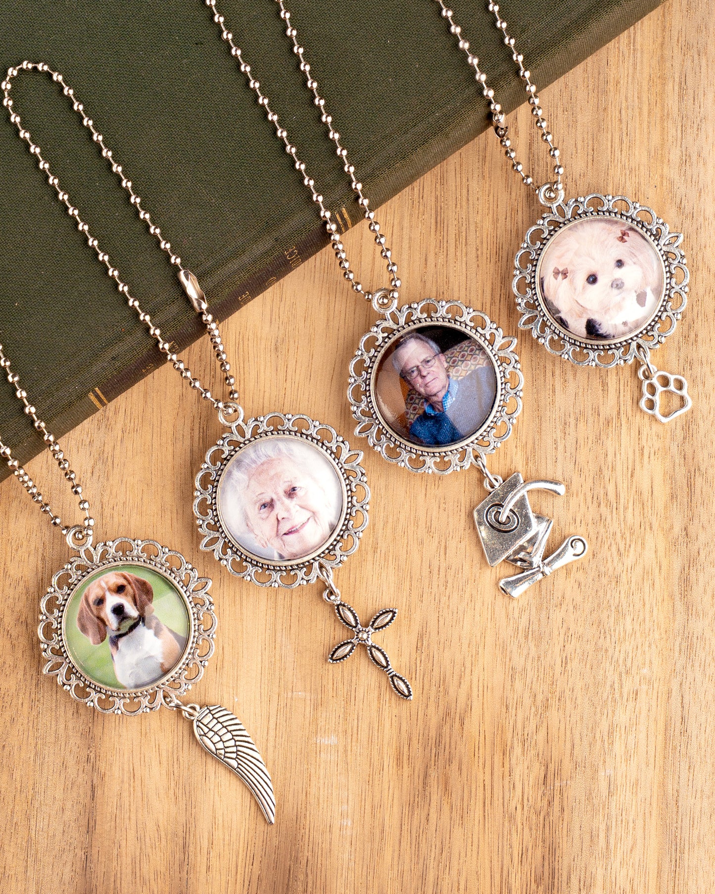 Wedding Photo Car Charm, Anniversary & Couple Photo Gift, Custom Rearview Mirror Access, Personalized Pet Memorial Rearview Charmory, Personalized Car Charm with Names or Quote.