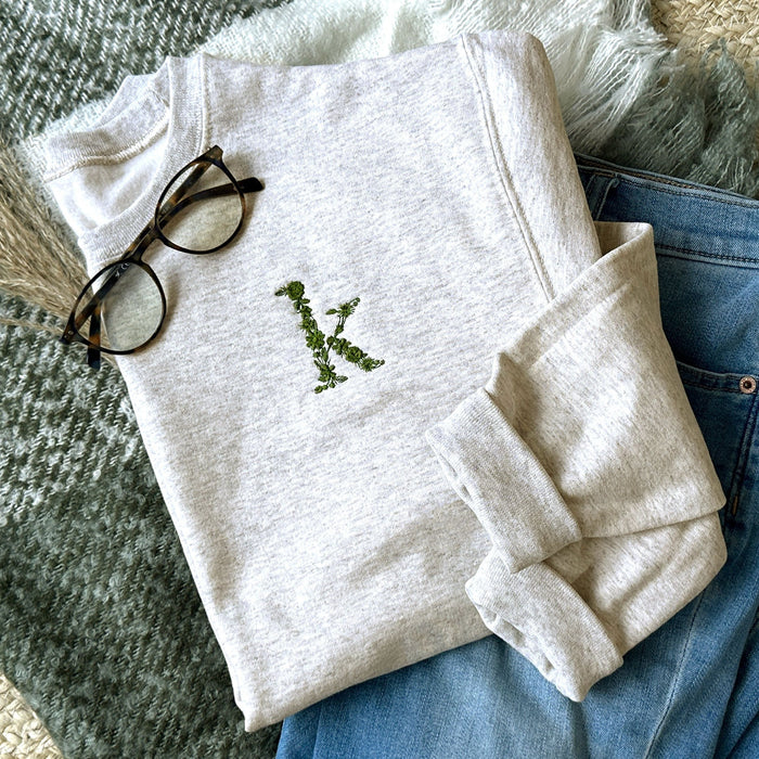 Embroidered Floral Initial Crewneck Sweatshirt ,Cute Custom Fall Sweatshirt, Pretty and Cozy Embroidered Fall Vibes Sweatshirt GEMMA