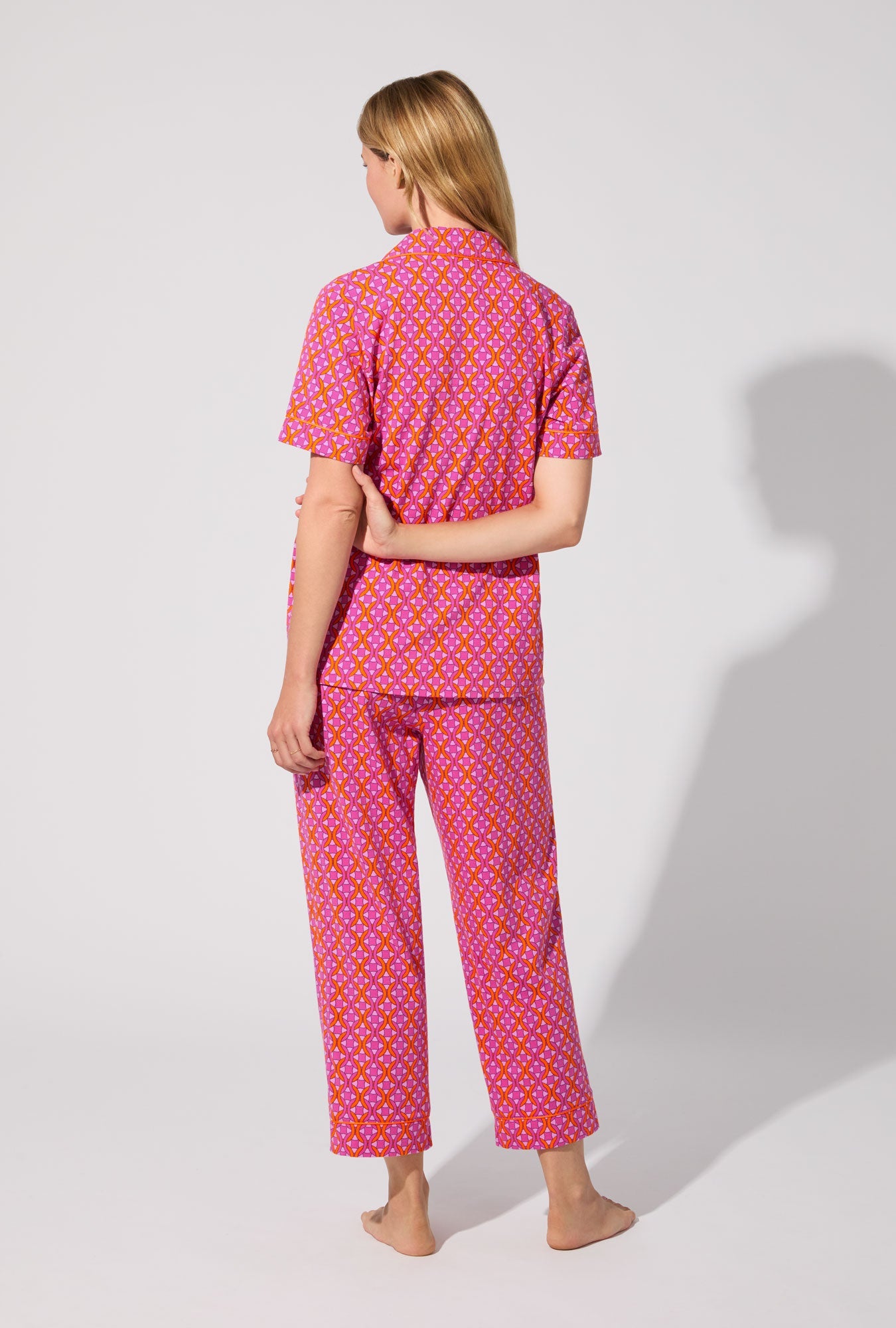 BedHead X Trina Turk Chain Geo Short Sleeve Classic Stretch Jersey Cropped PJ Set