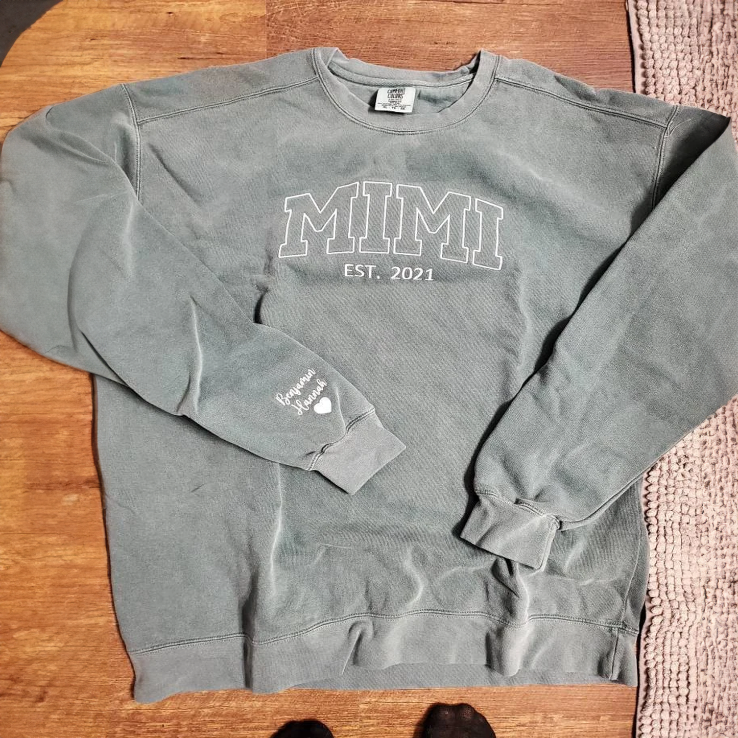Mimi T-shirt  Sweatshirt - Embroidered Unique Gift for Mimi with Kids Names on Sleeve
