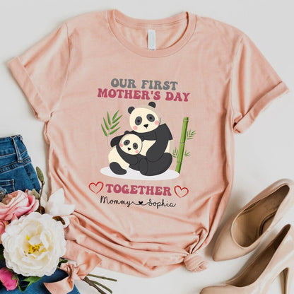Vores første mors dag-t-shirt, første mors dag-gave, matchende mor-og-mig-skjorter, tilpasset mors-dags-skjorte, panda-mor-og-mig-skjorte