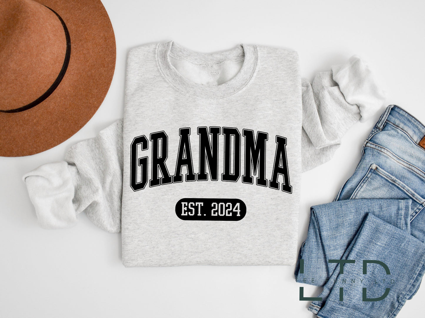 Personalized Grandma Est Sweatshirt, Gift for Grandma, Pregnancy Announcement, Custom Grandma Shirt, Grandma Gift, Grandma est 2024