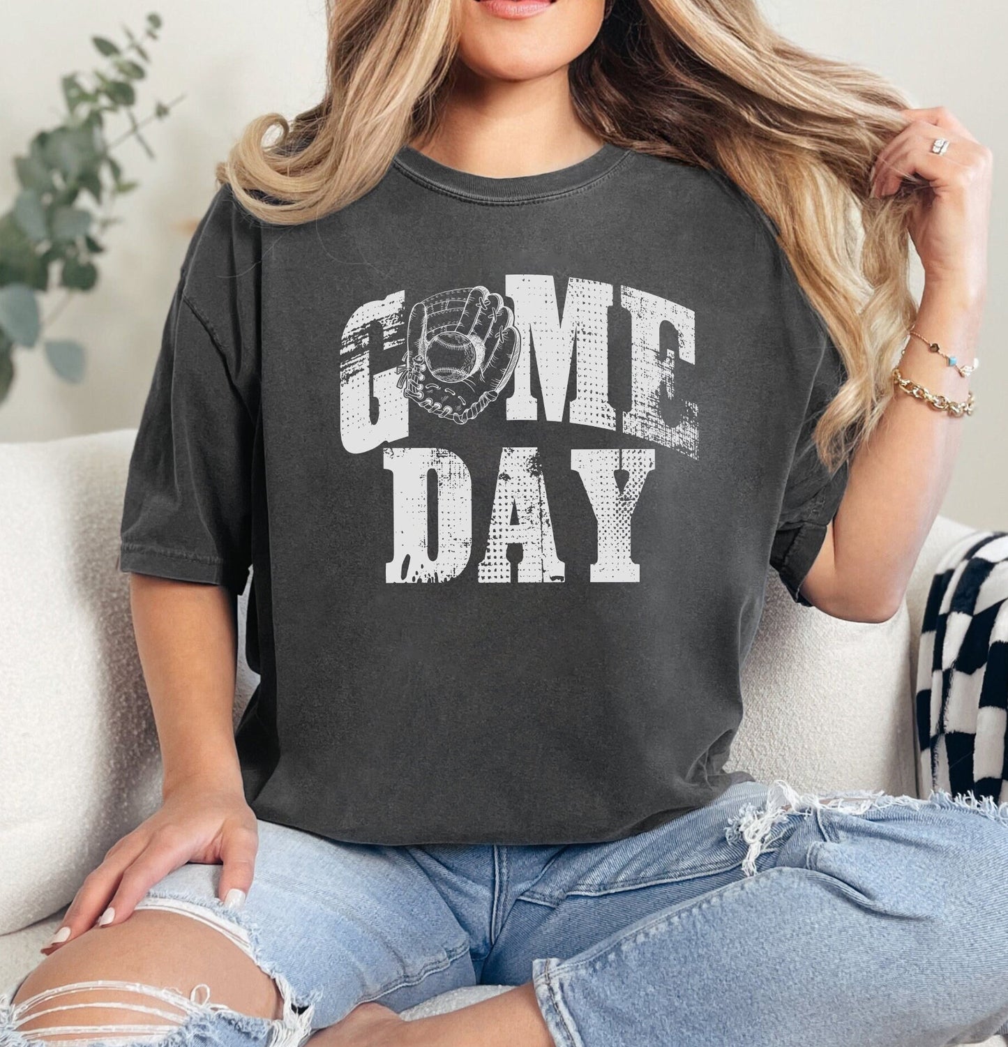 Retro Baseball Game Day Shirt, Baseball Mama Shirt, Baseball Tees, Baseball Lover Shirt, Baseball Mom Gift, Baseball Team Gift