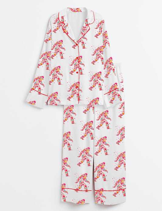 Women’s Big Foot Cute Floral Big Foot Adventure Nature Lover Print Long Sleeve Satin Pajama Set