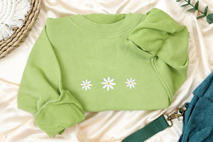 Daisies embroidered sweatshirt,embroidered crewneck,floral embroidered sweatshirt,Best Friends Gift