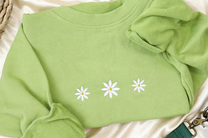 Daisies embroidered sweatshirt,embroidered crewneck,floral embroidered sweatshirt,Best Friends Gift