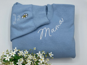 Op maat geborduurd mama-sweater met kindernaam op mouw, gepersonaliseerd moedersweater, minimalistische mama-trui, Moederdagcadeau voor moeder