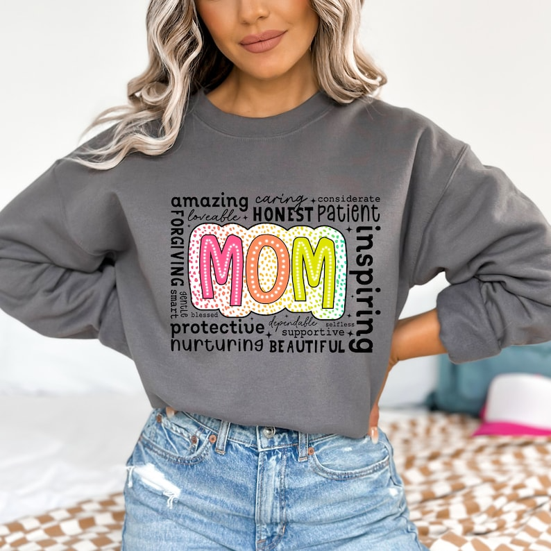 Ze is moeder shirt, retro-moeder shirt, gezegende moeder shirt, moeder shirt, moederleven shirt, Moederdag shirt, cadeau voor moeder, retro mamacitaten