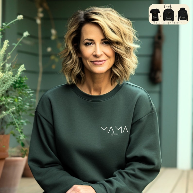 Personalised Mama Sweatshirt, Minimalist T-Shirt, Mother's Day Gift, Modern Mama Hoodie, Pregnancy Announcement Tee, New Mom To Be Gift