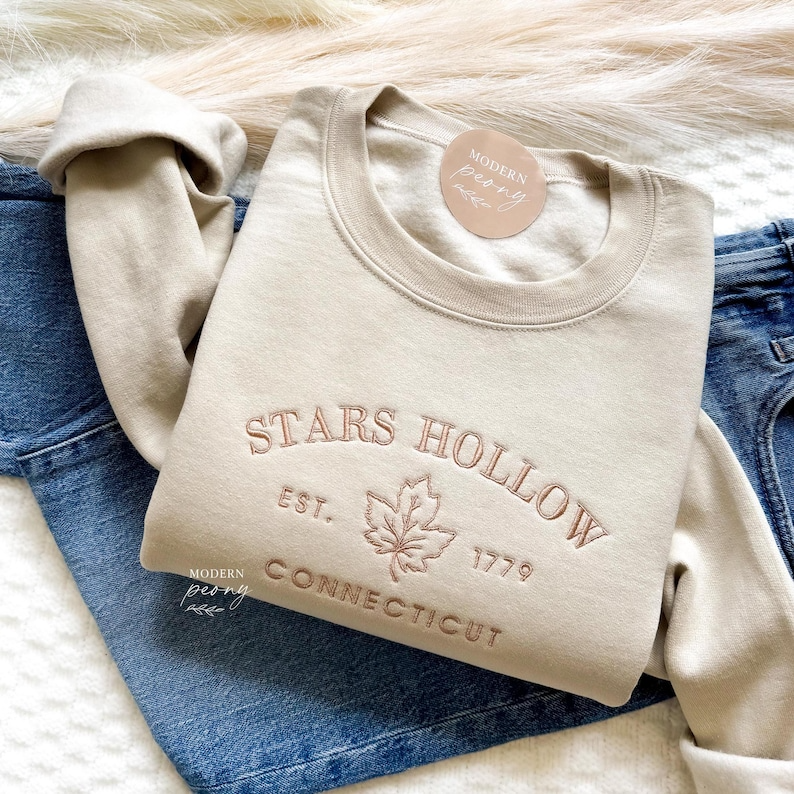 Embroidered Stars Hollow Crewneck, Rory Lorelai Sweatshirt, Coffee Sweatshirt, Books Sweatshirt, Autumn Shirt