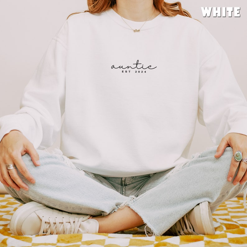 Embroidered Custom Auntie Est Sweatshirt, New Aunt Shirt Sweater