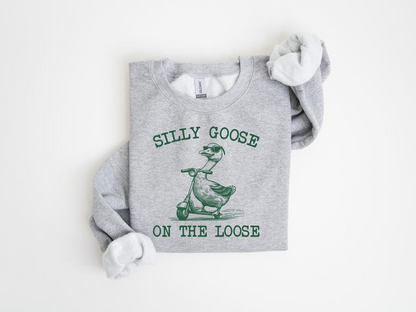 Silly Goose On The Loose Shirt, Silly Goose Farm T-Shirt, Cute Goose Shirt Gifts for Farm Girls, Aesthetic Meme Goose T-Shirt, Funny Gift