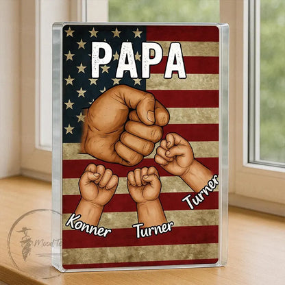 Papa Acrylic Block Gift – Personalized Fist Bump with Kids Display, American Flag Background, Custom Father’s Day or Grandpa Keepsake