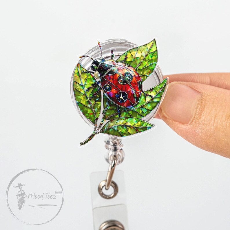 Ladybug Leaf Badge Reel, Nature ID Clip for Nurse Teacher, Insect Retractable Name Tag, Cute Garden Bug Badge Holder
