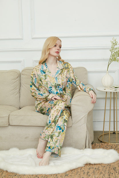 Luxurious Women's Pyjama Set Long Sleeve ,Bride and Bridesmaid Pajama Set, Gift For Her, Secret Garden Print