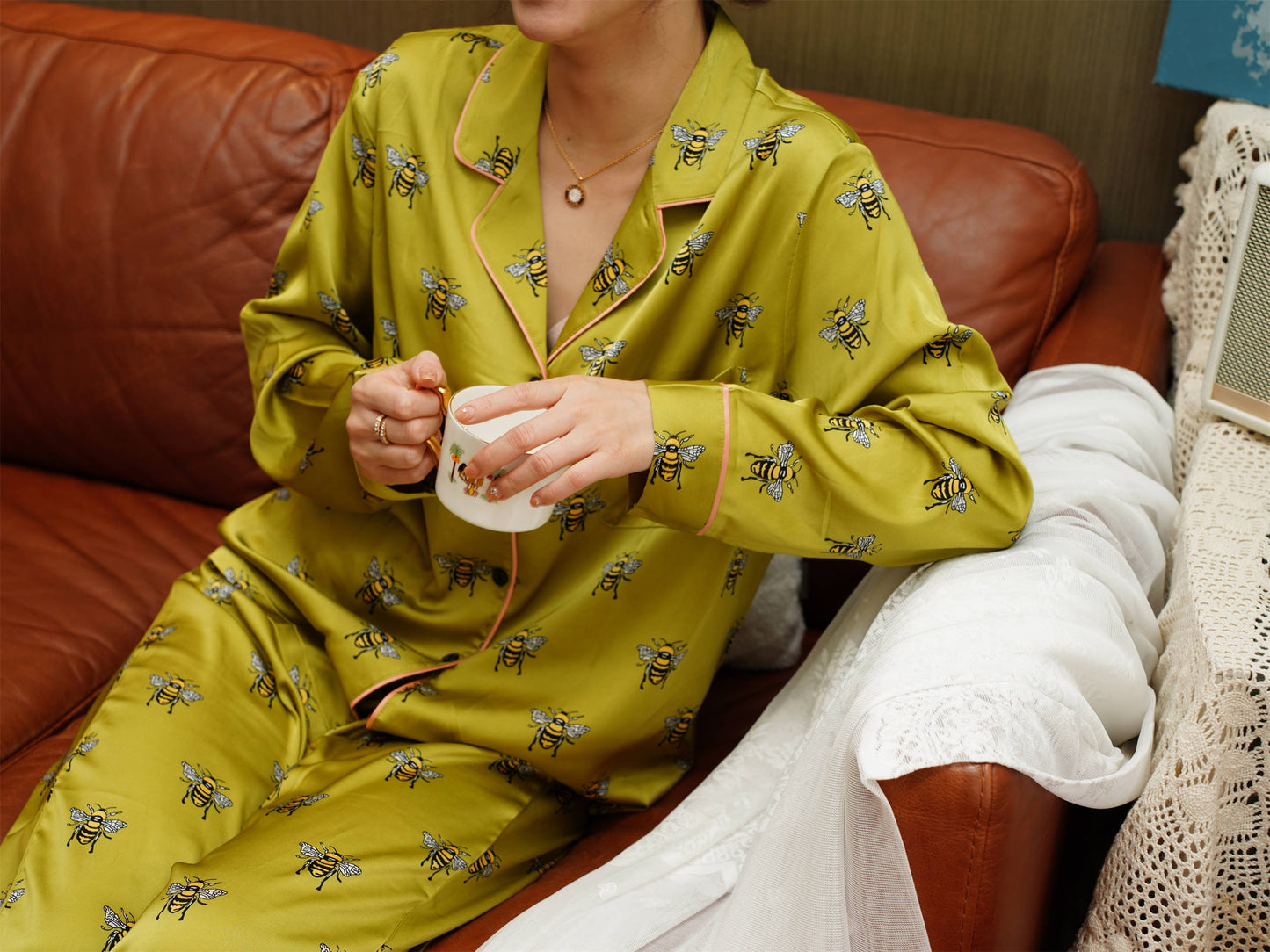 Cute Bee Print Pyjama Set ,Long Sleeves ,Bride and Bridesmaid Pajama , Birthday Gifts For Her?Could Be Wear Outside,