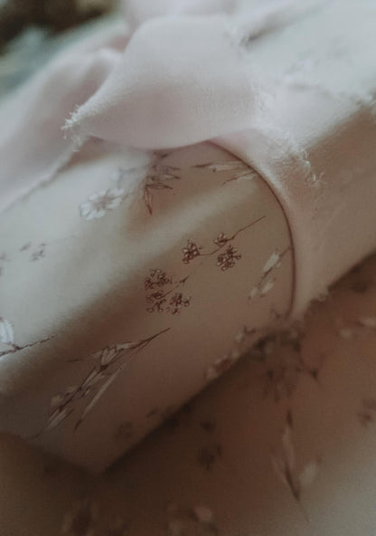 White flowers wrapping paper, Gift Wrap, gift wrapping paper, Gift Warp, Wrapping paper, gift paper, floral wrapping paper, flowers