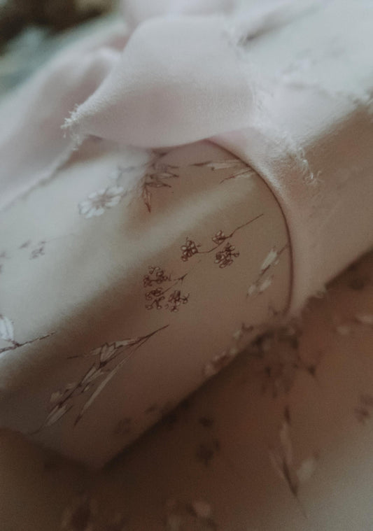 White flowers wrapping paper, Gift Wrap, gift wrapping paper, Gift Warp, Wrapping paper, gift paper, floral wrapping paper, flowers