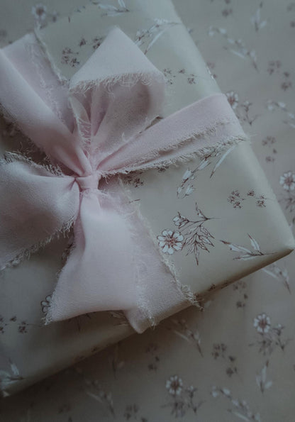 White flowers wrapping paper, Gift Wrap, gift wrapping paper, Gift Warp, Wrapping paper, gift paper, floral wrapping paper, flowers