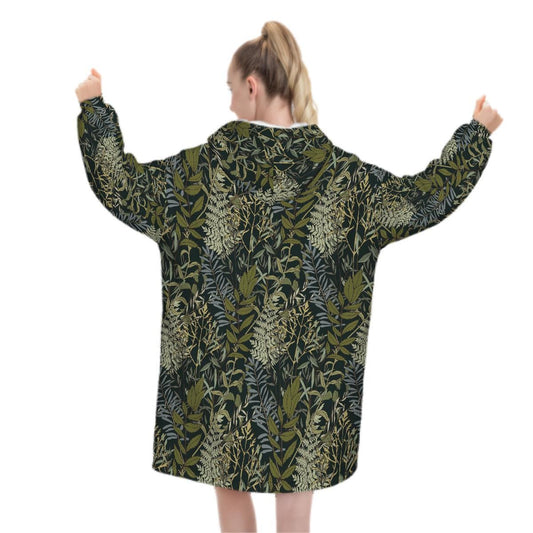 Green Leafy Blanket Hoodie, Cottagecore Boho Witchy Black Womens Hooded Jumper, Nature Winter Fall Accessory