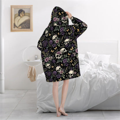 Purple Rose Skulls Blanket Hoodie, Black Witchy Black Wildflower Hooded Jumper, Long Sleeve Fashion Loungewear for Women