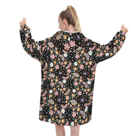 Butterfly Spiderweb Blanket Hoodie, Moon Boho Witchy Black Hooded Jumper, Gothic Floral Cute Winter Fall Accessory