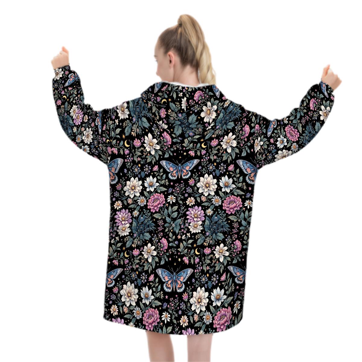 Butterfly Floral Blanket Hoodie, Bohemian Witchy Black Hooded Jumper, Green Gothic Cute Winter Fall Accessory