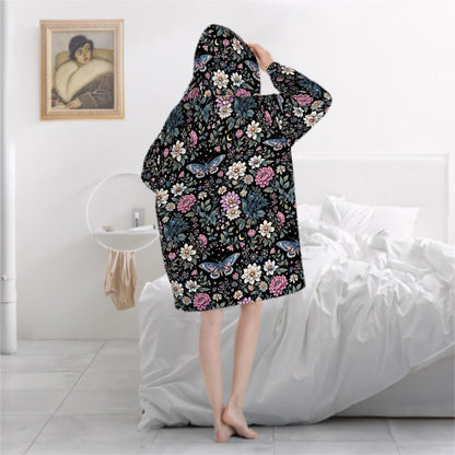 Butterfly Floral Blanket Hoodie, Bohemian Witchy Black Hooded Jumper, Green Gothic Cute Winter Fall Accessory