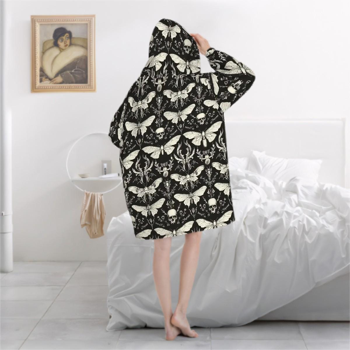 Gothic Skull Moth Blanket Hoodie, Black Witchy Black Wildflower Hooded Jumper, Long Sleeve Fashion Loungewear for Women