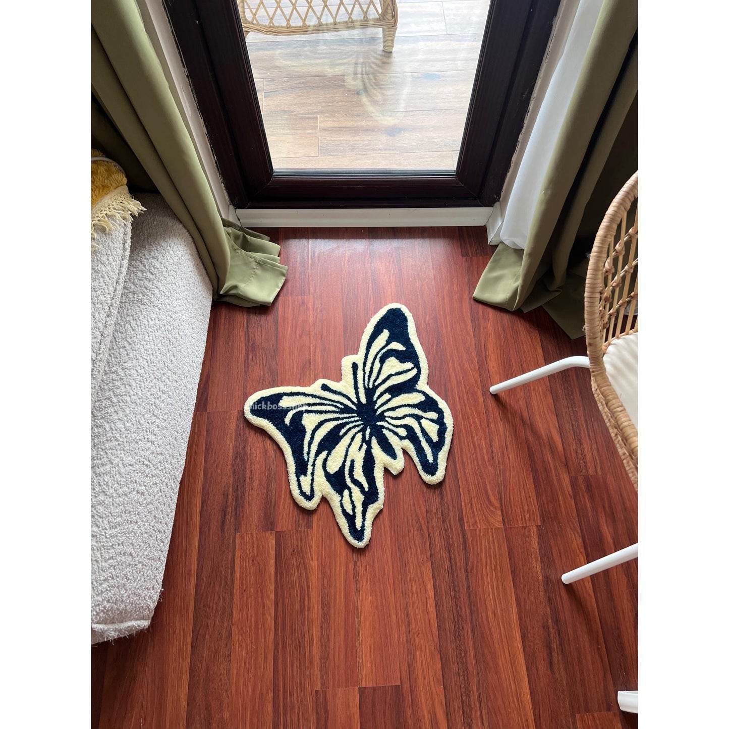 Handmade Tufted Butterfly Tufted Rug - Aesthetic Soft Plush Decorative Handmade Rug