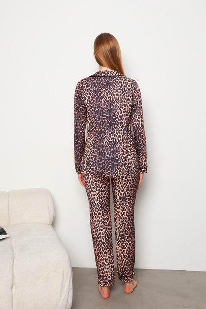 Leopard Print Pajama Set for Women – Cozy Long-Sleeve Top & Pants – Stylish Leopard Print Loungewear – The Perfect Mother’s Day Gift