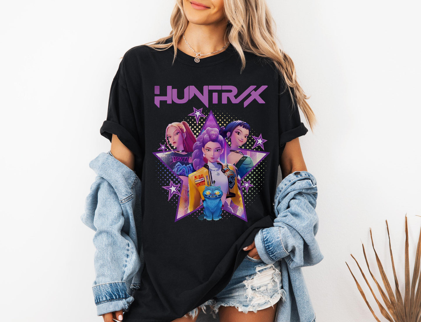 Kpop Demon Hunters Shirt, Huntrix Girl T-Shirt, Kpop idol group Shirt, Mira, Rumi, Joey Shirt,Demon Hunter Merch, Gift for Huntrix fan Shirt