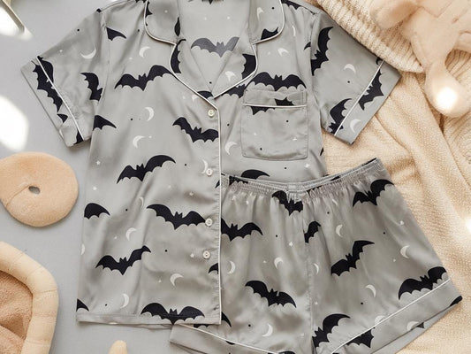 Bats Satin Pajamas Set, Halloween Pajamas, Goth Pajama, Mystical Pajamas, Vintage Halloween Pajamas, Family Matching Pajamas, Gothic Pajamas