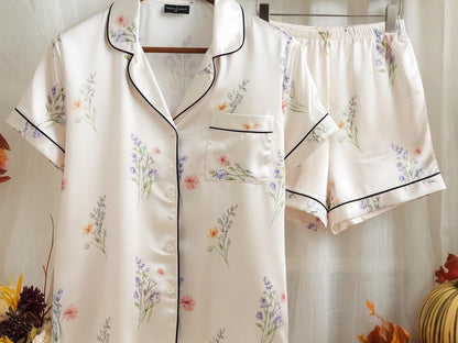 Wild Flowers Satin Pajamas Set, Wildflower Pajamas, Floral Pajamas Set, Aesthetic Flower Pajamas, Natural Lover Pajamas, Plant Lover Pajamas