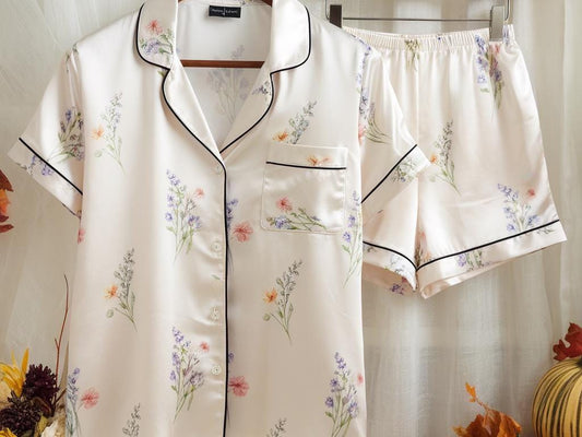 Wild Flowers Satin Pajamas Set, Wildflower Pajamas, Floral Pajamas Set, Aesthetic Flower Pajamas, Natural Lover Pajamas, Plant Lover Pajamas