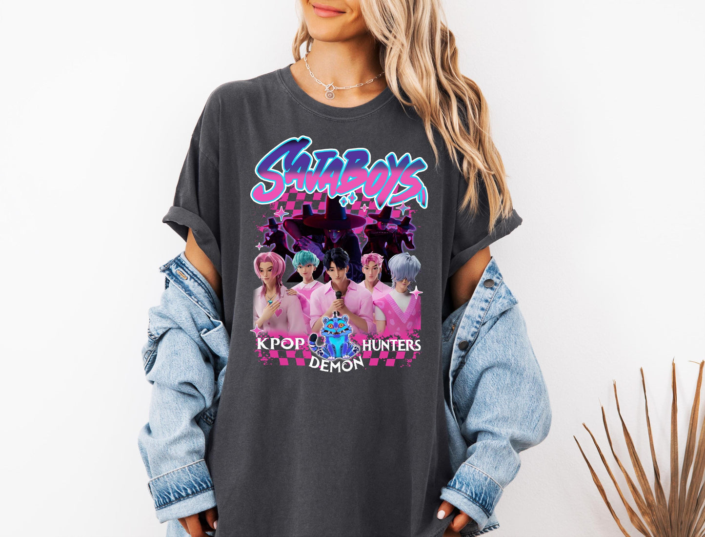 Kpop Demon Hunters Shirt, Huntrix Girl T-Shirt, Kpop idol group Shirt, Mira, Rumi, Joey Shirt,Demon Hunter Merch, Gift for Huntrix fan Shirt
