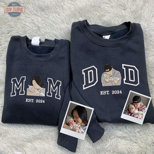 Custom Embroidered Hoodie Mama and DadPortrait, Mama Sweatshirt with Photo, Varsity Shirt, Dad Mom Custom Portrait Sweaters, Dad Mom Gift