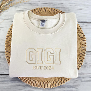 Embroidered Personalized Gigi Sweatshirt, Custom Kid Name On Sleeve, Grandma Embroidered Shirts, Grandma Gifts, Chiristmas Gifts For Grandma