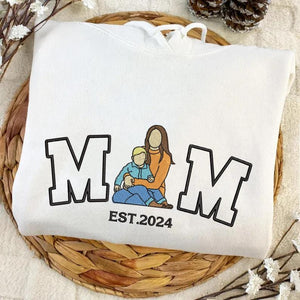 Custom Mom Portrait Embroidered Sweatshirt, Custom Embroidered Hoodie, Personalized Photo and Year Sweatshirt, Gift For Mother's Day