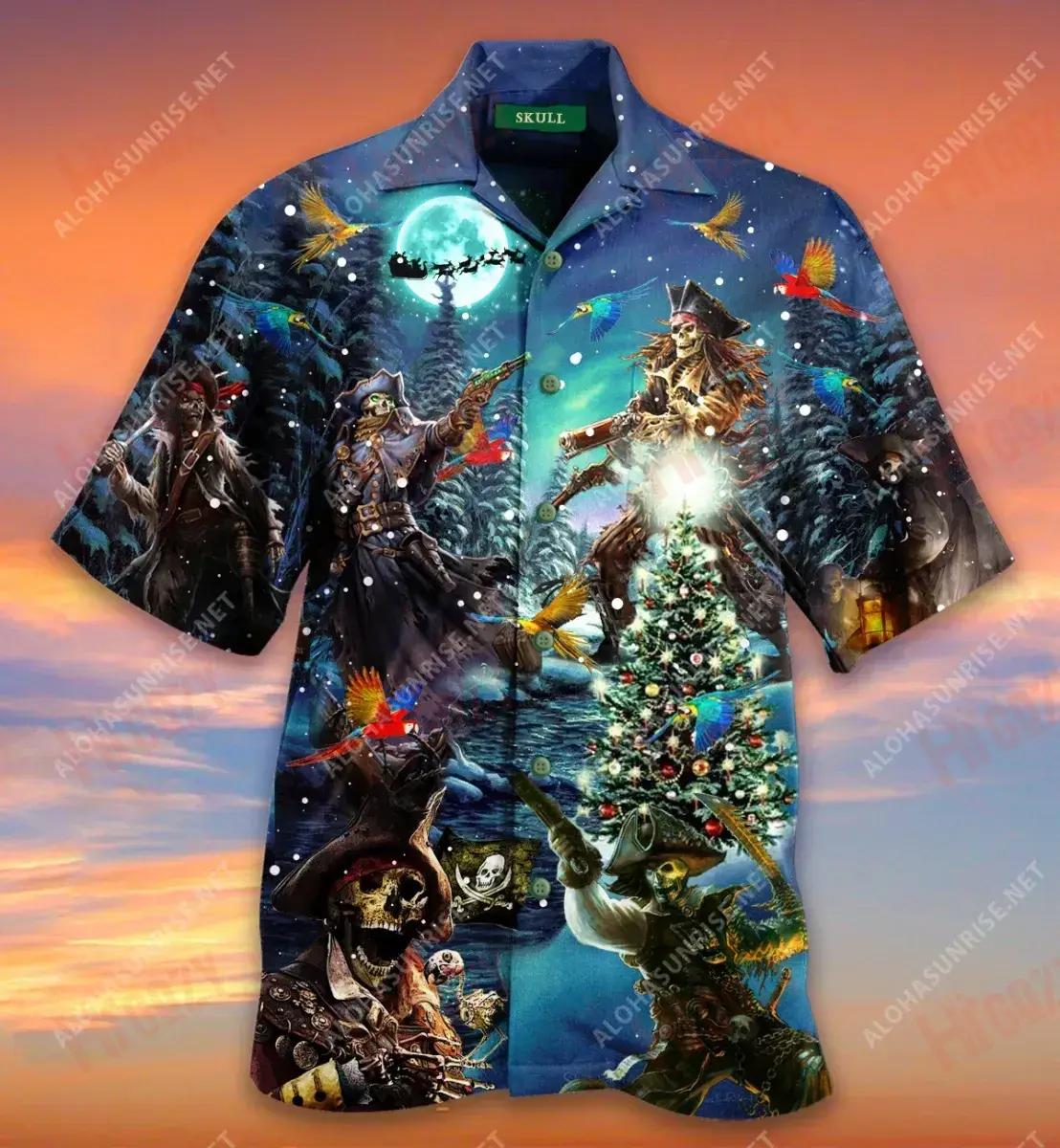 Christmas Pirate Skull Unisex Short Short Sleeve Shirt Vacation Hawaiian T Shirts Hawaiian Crazy Shirts Hawaiian Shirt Pattern, Hawaiian Shirt Gift, Christmas Gift