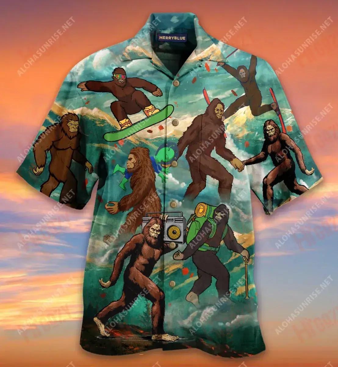 Bigfoot Saw Me But Nobody Believes Him Unisex Hawaiian Shirt Ocean Short Sleeve Best Hawaiian Shirts Hawaiian Shirt Pattern, Hawaiian Shirt Gift, Christmas Gift