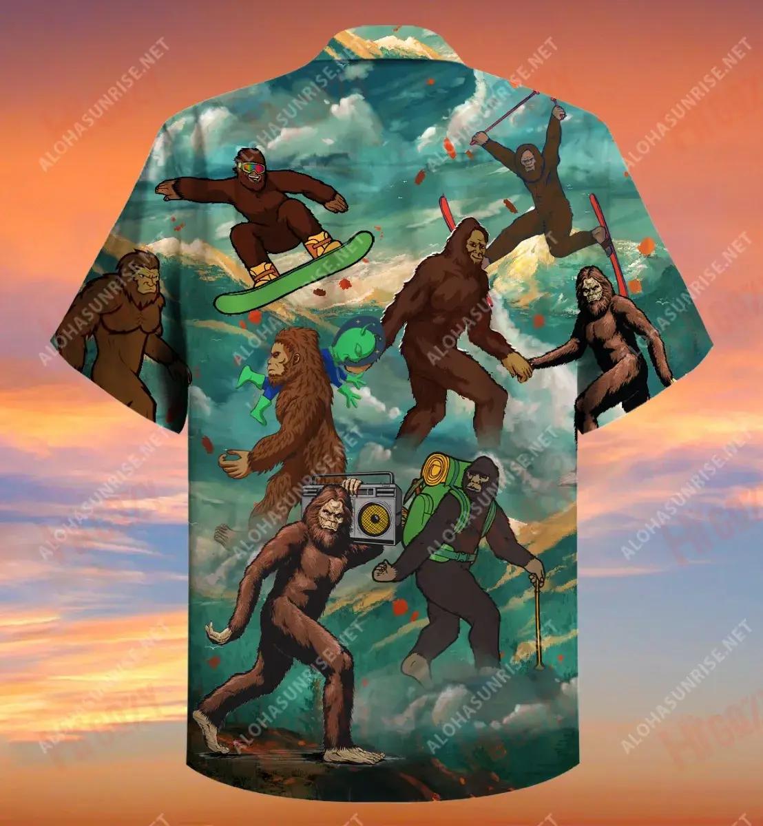 Bigfoot Saw Me But Nobody Believes Him Unisex Hawaiian Shirt Ocean Short Sleeve Best Hawaiian Shirts Hawaiian Shirt Pattern, Hawaiian Shirt Gift, Christmas Gift