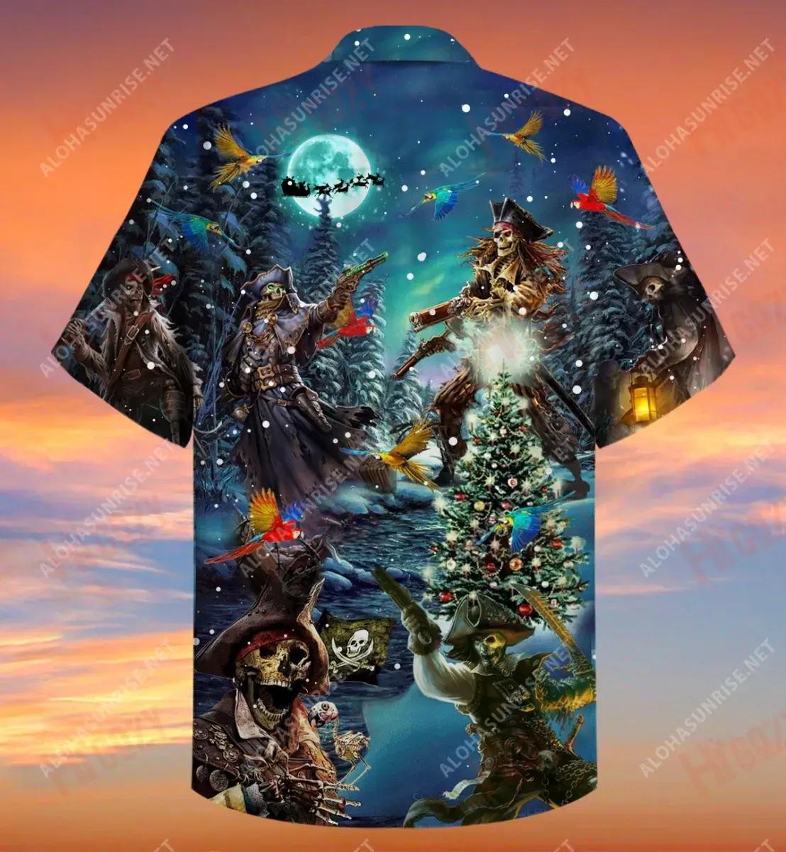 Christmas Pirate Skull Unisex Short Short Sleeve Shirt Vacation Hawaiian T Shirts Hawaiian Crazy Shirts Hawaiian Shirt Pattern, Hawaiian Shirt Gift, Christmas Gift