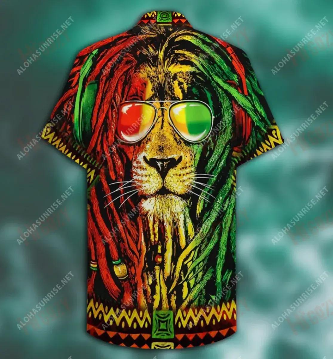 Jamaica Lion Short Sleeve Shirt Vacation Hawaiian T Shirts Vintage Hawaiian Shirts Funny Hawaiian Shirts, Hawaiian Shirt Gift, Christmas Gift