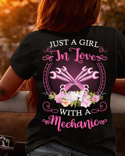 Just A girl in love with a mechanic Tee T shirt